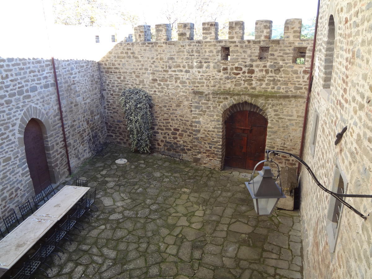 Castello Di Magrano Casa de hóspedes Carbonesca Exterior foto